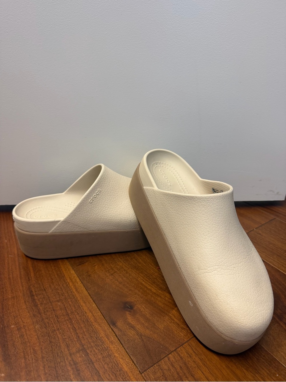CROCS Women's Cream Platform Slip-On Clogs - Elevated Mule